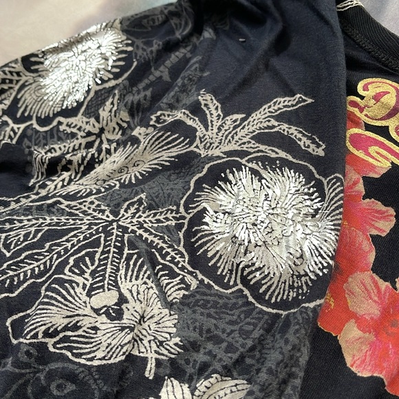 Desigual dress size small. V-neck with tie-back - Picture 9 of 11